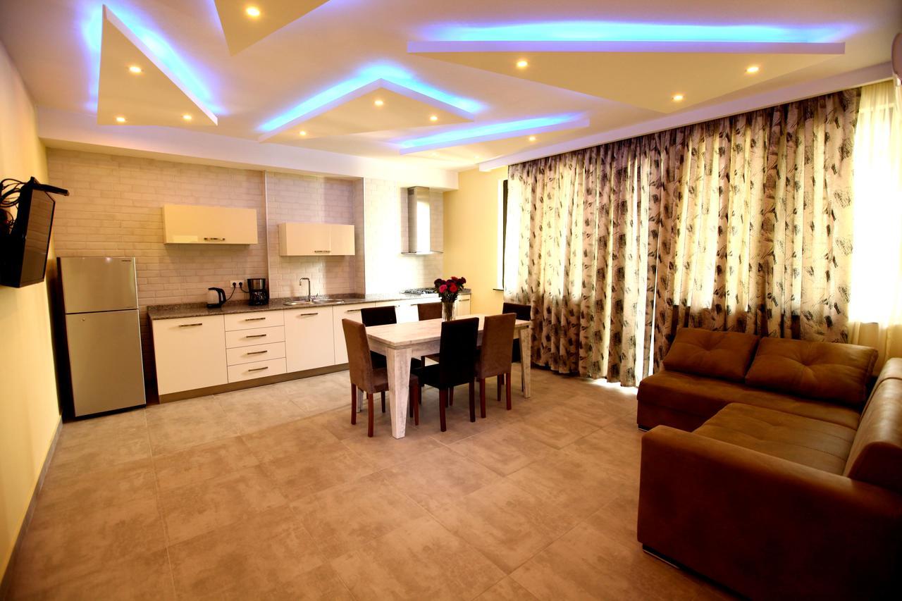 Irakli'S Rooms Тбилиси Екстериор снимка